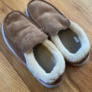 New, never worn out of the house, Sanuks. Mens size 10